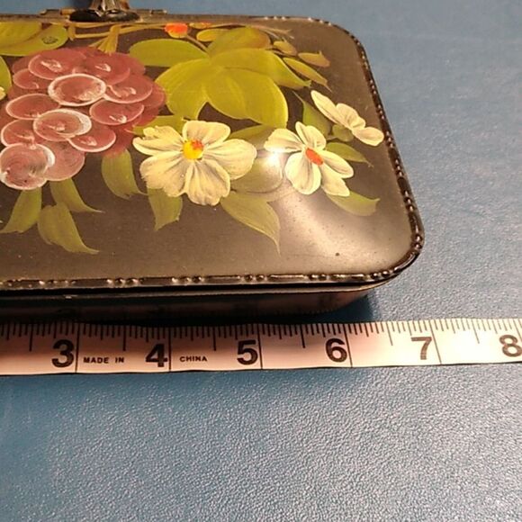 Toleware Silent Butler Crumb Catcher Floral Painted with Wooden Handle - Picture 7 of 7